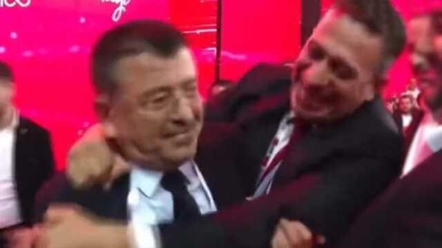 Özel'in zaferi CHP'li Başarır'ı çocukları gibi sevindirdi