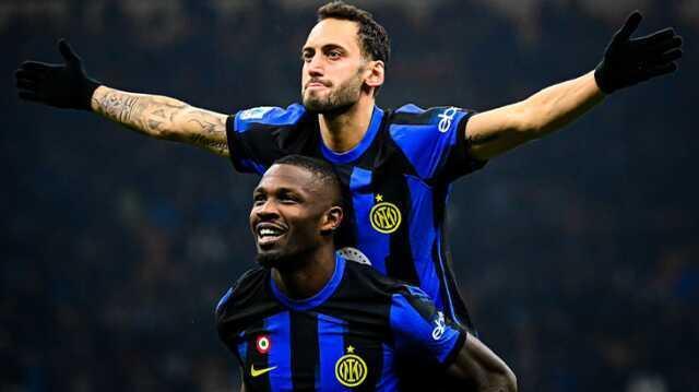 A Milli Takım'da hedef gösterilen Hakan Çalhanoğlu, İtalya Serie A'da tarihe geçti