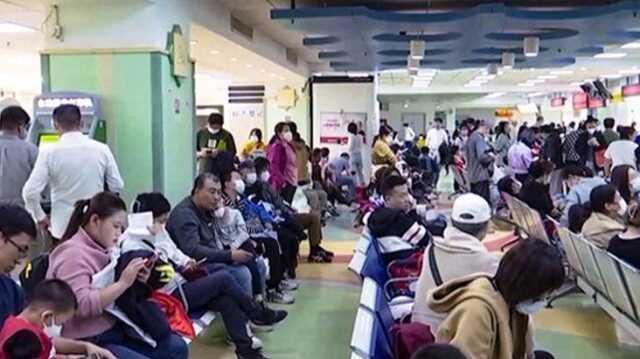 Gizemli salgın Çin'i esir aldı! Koronadan sonra hastaneler bu kez zatürre benzeri hastalık nedeniyle dolup taştı