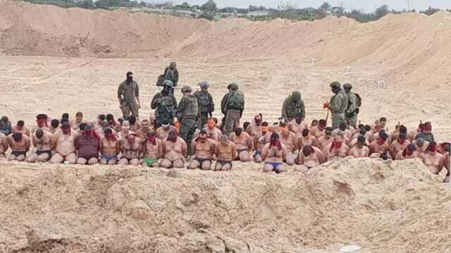 İsrail Ordusu Filistinlileri Yarı Çıplak ve Kelepçeli Şekilde Alıkoydu