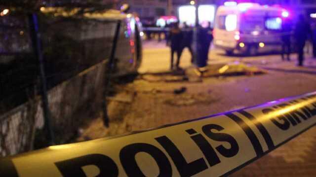 İzmir'de Cinnet Getiren Kişi Halasını Öldürdü, Babaannesini Yaraladı ve İntihara Teşebbüs Etti