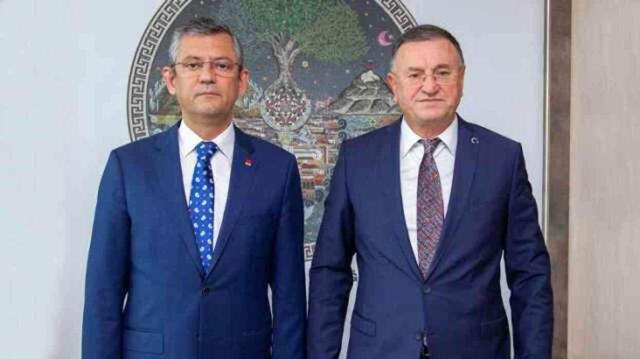 Özgür Özel'den, Lütfü Savaş'ın adaylığına gelen tepkilere yanıt: Alternatif bulamadık