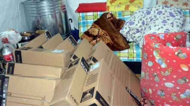 Bakan Özhaseki'den Kahramanmaraşlı şehidimizin ailesiyle ilgili açıklama: Kendi istekleriyle konteyneri depo olarak kullanıp çadırda kalıyorlar