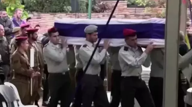 Gazze'de öldürülen İsrailli askerin cenazesinde Savaş Kabinesi Üyesi Benny Gantz'a sert tepki