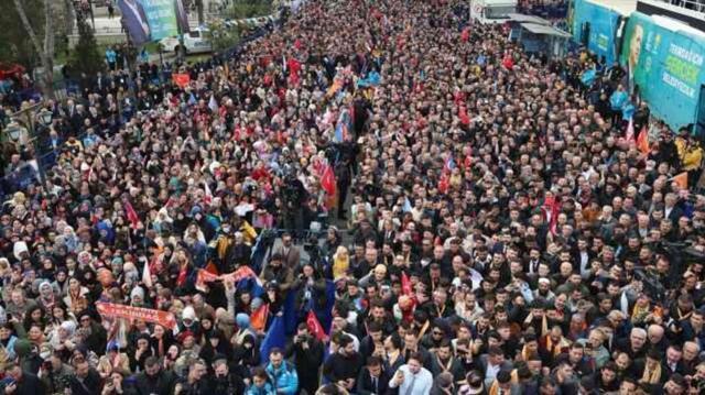 Cumhurbaşkanı Erdoğan: AK Parti seçim çalışmasına silahlı saldırı gerçekleştiren zanlılarından biri yakalandı