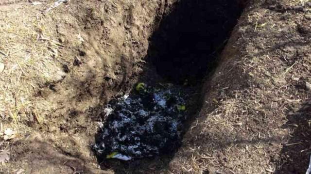 10 gündür kayıp olan adamın cesedi, koyun derileri ve çöplerle kapatılmış şekilde bulundu