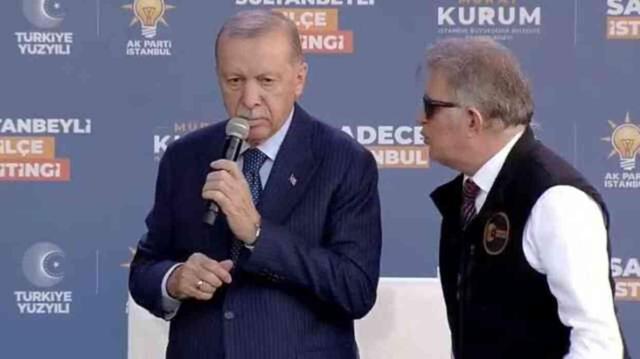 Erdoğan, miting sonrası Murat Kurum'u sahneye çağırdı, görevli uyardı: Efendim onlar Sancaktepe'de