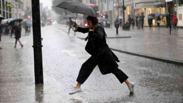 Meteoroloji 29 il için sarı alarm verdi! Şırnak dışındaki tüm illerde sağanak bekleniyor