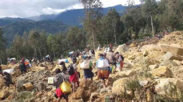 Papua Yeni Gine'de bilanço ağırlaşıyor! 1100 ev toprak altında kaldı, ölü sayısı 300'ün üzerine çıktı