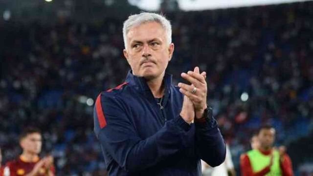 Jose Mourinho, Fenerbahçe ile 2 yıllık sözleşme imzaladı