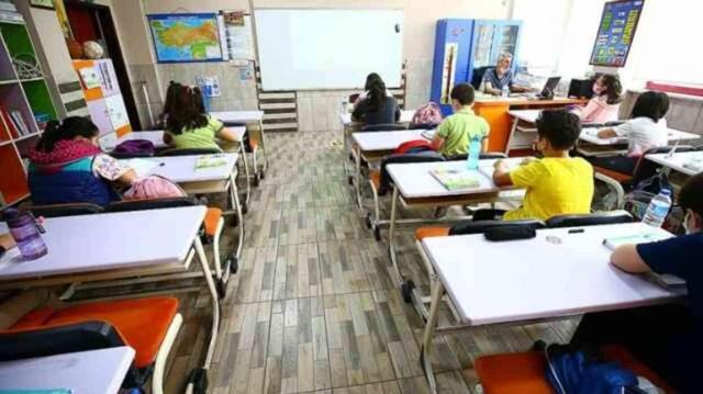 Okullar ne zaman kapanıyor, MEB 2024 yaz tatili ne zaman başlıyor? Karneler ne zaman verilecek, yaz tatili kaç gün sürecek?