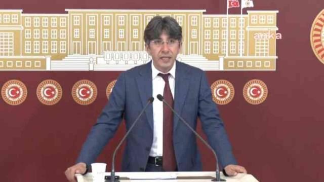 Terör halayı çekenlere dinletilen 'Ölürüm Türkiyem' şarkısı DEM Partili vekili rahatsız etti