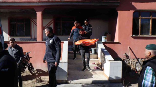 Iğdır'da gecekonduda çıkan yangında 2 yaşındaki bebek yanarak can verdi