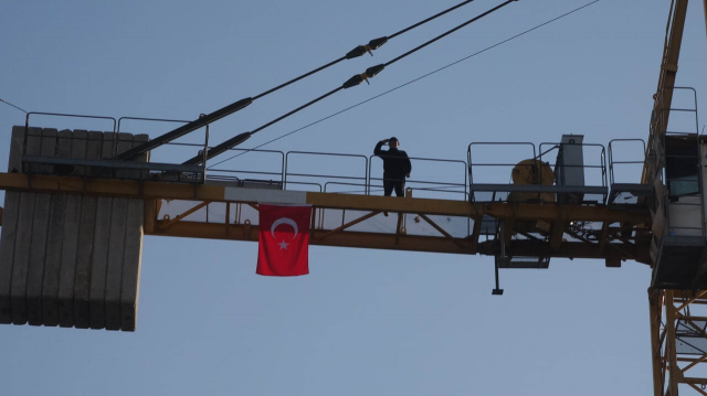Tüm Türkiye'de saat 9'u 5 geçe hayat durdu