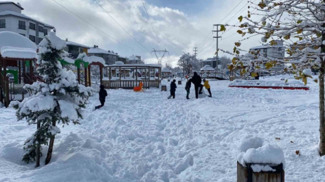 Bolu'da bugün okul var mı? 16 Aralık Bolu'da okullar tatil mi?