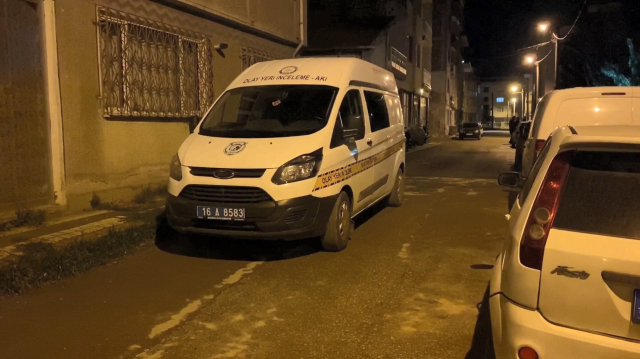 Kötü üslupla ekmek isteyen müşterisini vurdu