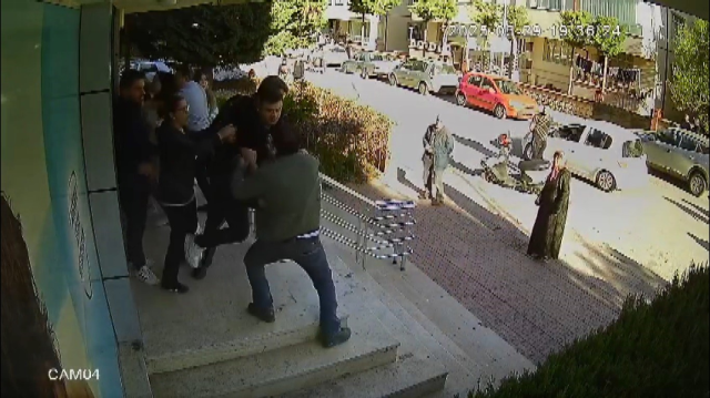 Eczanede Kargaşa: Kavga Anı Kamerada