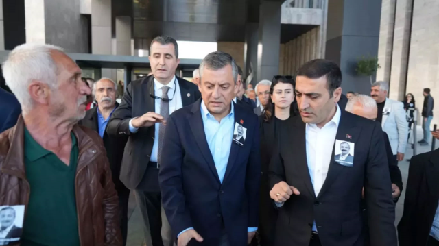 Özgür Özel, Bakan Yerlikaya'ya seslendi: Bir telefon gelir diye bekliyordum