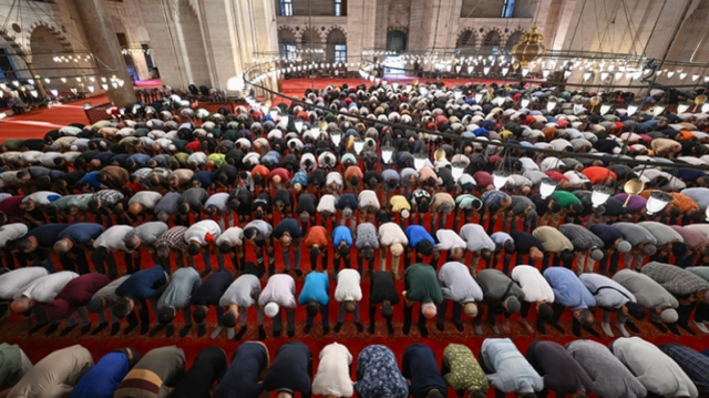 İstanbul bayram namazı saat kaçta 2025? Kurban Bayramı namaz vakti ne zaman? Diyanet il il Kurban Bayramı namaz saatleri!