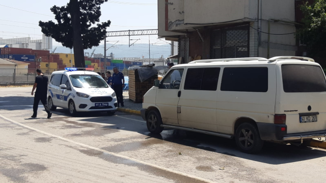 'Uygunsuz giyinme' tartışmasında komşusunu sopayla yaraladı