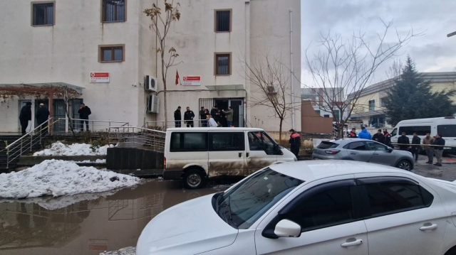 Husumetli olduğu 2 kişi tarafından pompalı tüfekle öldürüldü