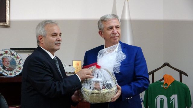 Yavaş, 'Türkiye'de bir ilk olacak' dediği yeni projesini anlattı: Sosyal yardımlarda bir ayıbı ortadan kaldırıyoruz