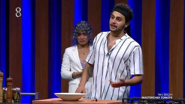 MasterChef Türkiye'de duygusal anlar! Abla ve kardeşin yaşadıklarını öğrenen Somer Sivrioğlu gözyaşlarına boğuldu