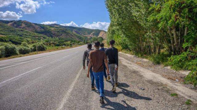 'Afganistan göçü yeni değil' diyen Göç Araştırma Merkezi başkanından uyarı: Medyanın popülerliğine aldanmayın