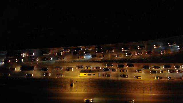 'Kilit kavşak' Kırıkkale'de araç kuyruğu gece yarısı 15 kilometreyi buldu