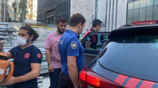 13. kata çıkıp intihara kalkışan genç, polisin hayat kurtaran müdahalesiyle böyle kurtuldu