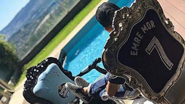 Geleceğin yıldızı olarak gösterilen Emre Mor, şimdilerde oynayabileceği bir takım arıyor