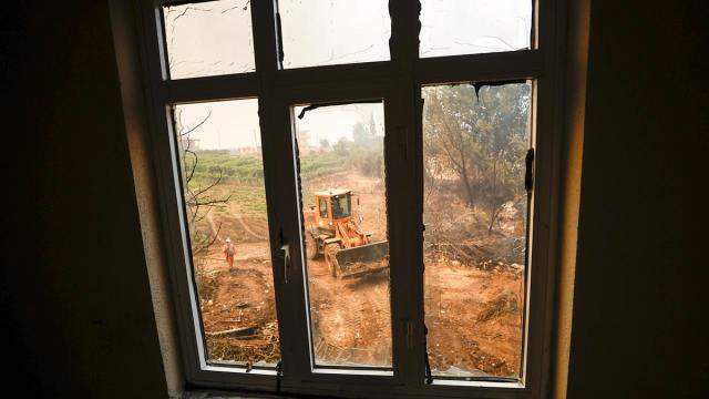 Antalya'da can telaşı fotoğraf karelerini yansıdı