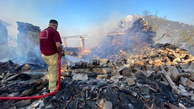 Felaketin boyutu gün ağarınca ortaya çıktı! Manavgat'taki yangından yürek burkan kareler