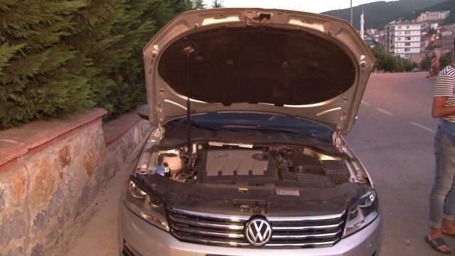 Muş'ta arabaya atlayan yılan İstanbul'a kadar aileyle birlikte yolculuk yaptı