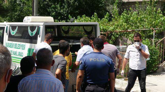 54 yaşındaki taksi şoförü bodrum katında tavana asılmış halde bulundu