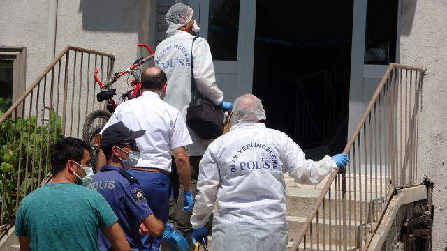 54 yaşındaki taksi şoförü bodrum katında tavana asılmış halde bulundu