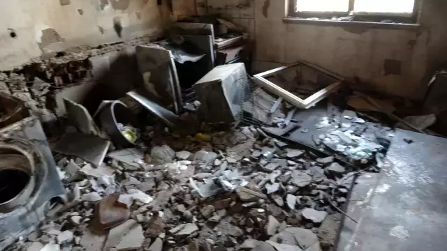 Yangında küle dönen evde bir tek Kur'an-ı Kerimler zarar görmedi