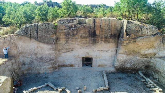 Frig Vadisi'ndeki kurtarma kazısında 40 gündür süren çalışma sonuç verdi! 'Maltaş Tapınağı' gün yüzüne çıktı