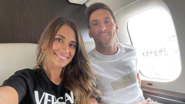Son Dakika: Barcelona'dan ayrılan Lionel Messi, resmen PSG'de