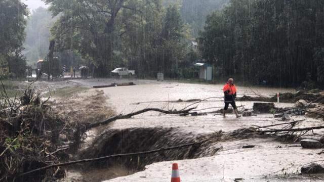 Karadeniz sele teslim! Sağanak yağış Bartın, Sinop, Samsun, Kastamonu ve Karabük'te hayatı felç etti