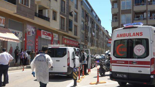 Cinnet getiren baba, eşi ve kız çocuğunu pompalı ile öldürüp intihar etti