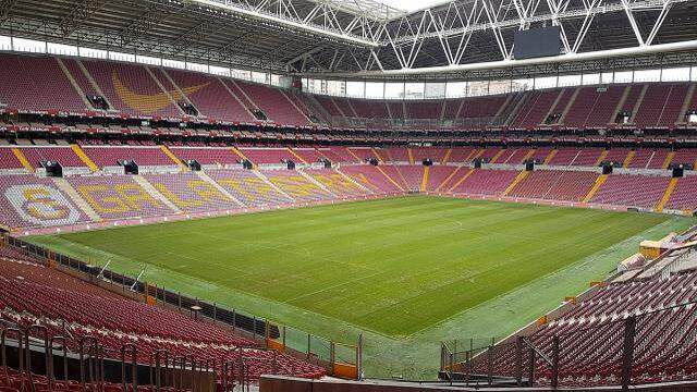 Galatasaray Başkanı Burak Elmas, kulübe 100 milyon dolar verecek sponsoru buldu