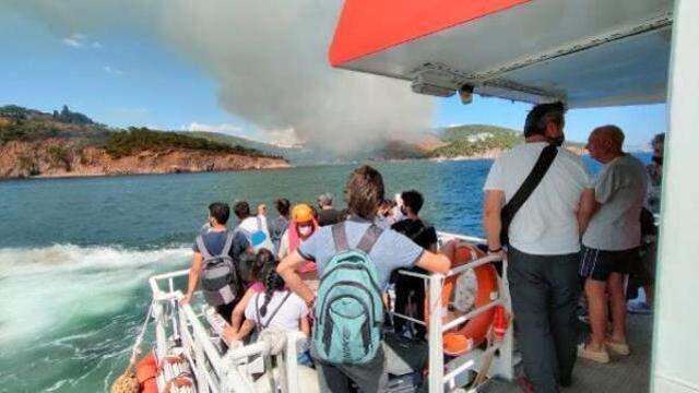 Son Dakika! Heybeliada'da yerleşim yerlerine yakın bir noktada yangın çıktı! Ekipler müdahale ediyor