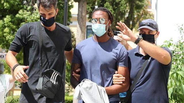 F.Bahçe'nin rakibi Olympiakos'ta deprem! Silahlı kavgadan tutuklanan Semedo, şimdi de tecavüz iddiasıyla hapsi boyladı