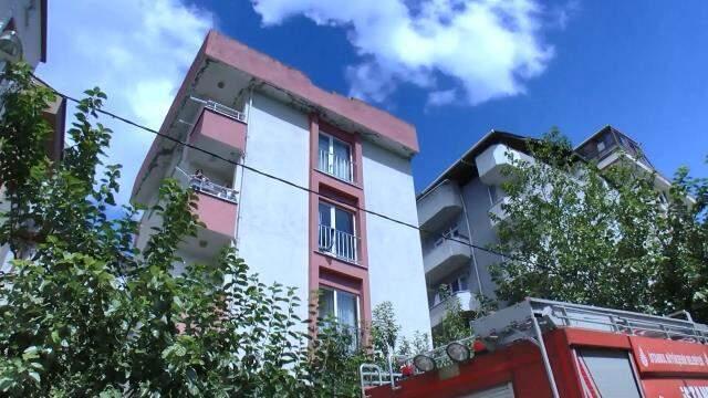 Babasının ölüm haberini sağlıkçılardan aldı