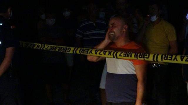 En acı ölüm! Kamyondan fırlayan lastik, yol kenarında bekleyen kadına isabet etti