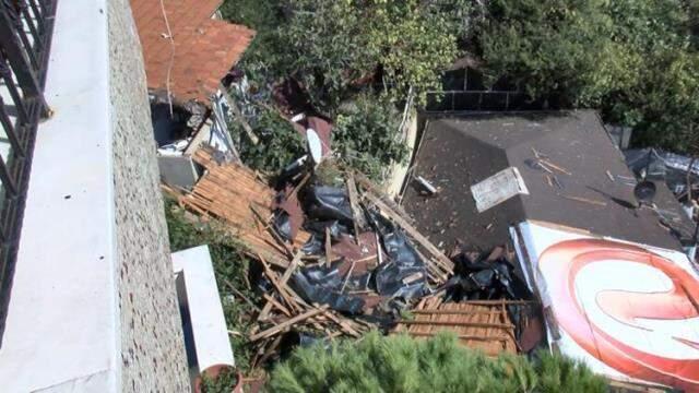Cumartesi gecesi İstanbul'da neler oldu? Çatıları uçuran fırtınayı uzmanlar böyle anlattı: Uçak düşürecek kadar şiddetliydi