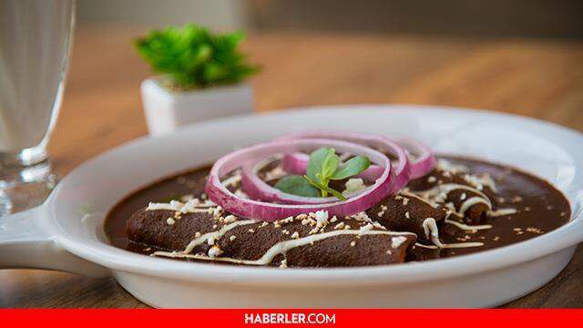 Mole poblano nasıl yapılır? En güzel Mole poblano tarifi! Mole poblano malzemeleri nelerdir?