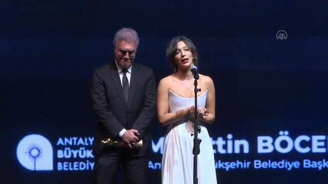 Ceren Moray, Nihal Yalçın'a tepkileri gündem olan Tamer Karadağlı'ya fena yüklendi