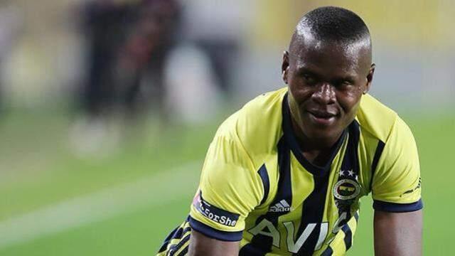 Askerlerin baskın yaptığı otelde Fenerbahçeli Samatta rehin alındı